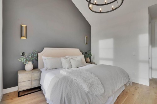2012 35 Street Sw, Calgary, AB - Indoor Photo Showing Bedroom