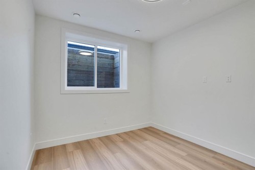 2012 35 Street Sw, Calgary, AB - Indoor Photo Showing Other Room
