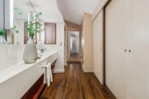 3905 Edison Crescent Sw, Calgary, AB - Indoor