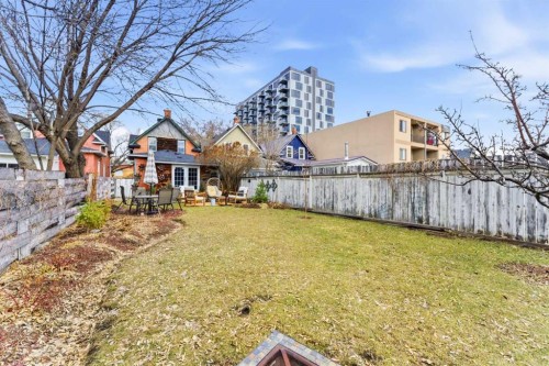 447 Marsh Road Ne, Calgary, AB - Outdoor