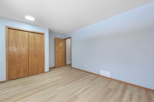 47 Hawkstone Drive Nw, Calgary, AB - Indoor Photo Showing Other Room