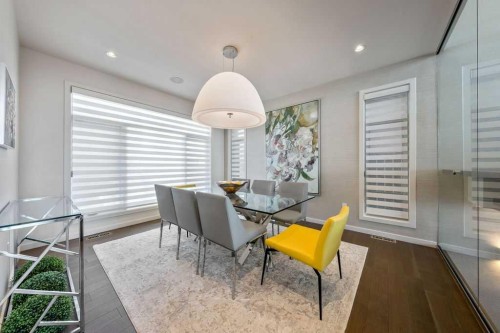 122 13 Street Ne, Calgary, AB - Indoor Photo Showing Dining Room
