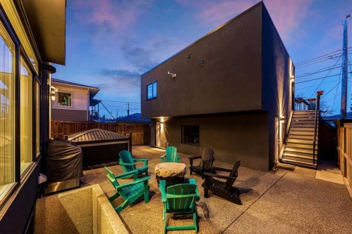 122 13 Street Ne, Calgary, AB - Outdoor With Exterior