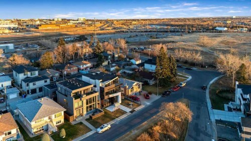 122 13 Street Ne, Calgary, AB - Outdoor With View