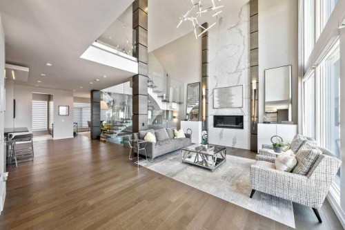122 13 Street Ne, Calgary, AB - Indoor With Fireplace