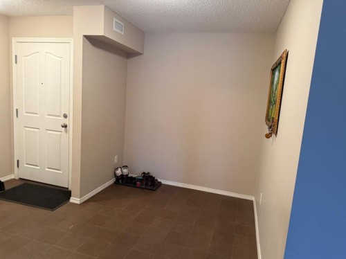202-7210 80 Avenue Ne, Calgary, AB - Indoor Photo Showing Other Room
