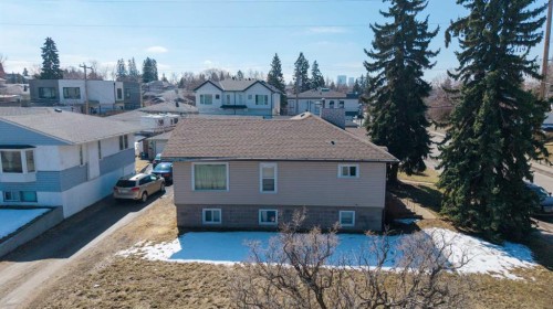3308 2 Street Ne, Calgary, AB - Outdoor With Facade