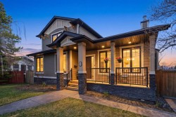 29 Winchester Crescent SW Calgary, AB T3C 2T9