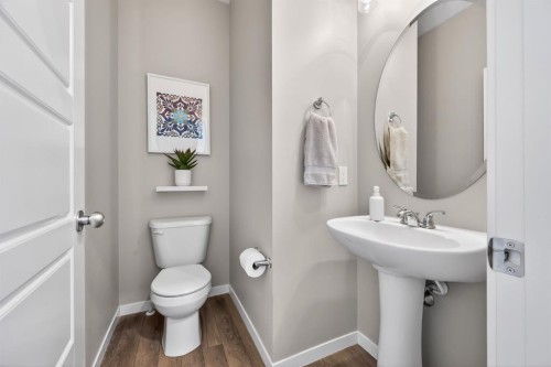 205 Sunset Point, Cochrane, AB - Indoor Photo Showing Bathroom