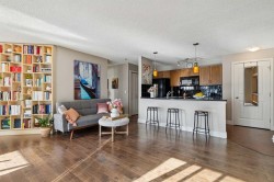 3-121 Village Heights SW Calgary, AB T3H 2L2