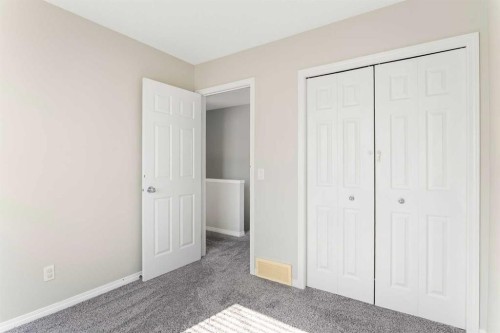 185 Copperfield Common Se, Calgary, AB - Indoor Photo Showing Bedroom