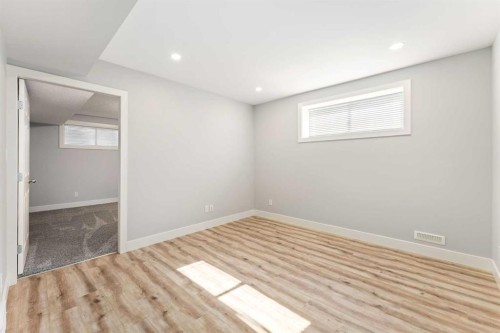 185 Copperfield Common Se, Calgary, AB - Indoor Photo Showing Other Room
