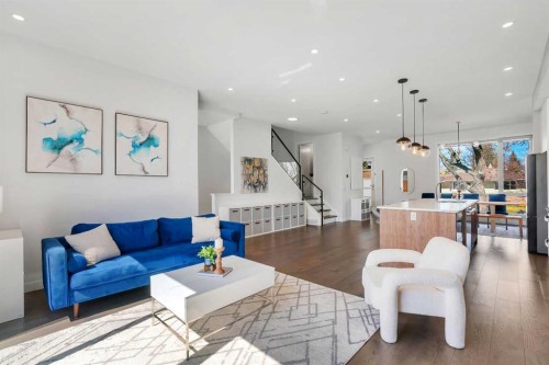 947 31 Avenue Nw, Calgary, AB - Indoor Photo Showing Living Room