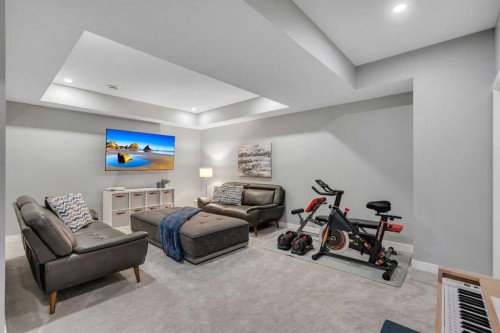 947 31 Avenue Nw, Calgary, AB - Indoor