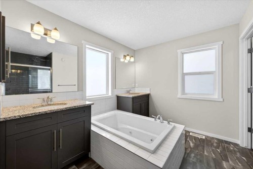 20 Nolancrest Green Nw, Calgary, AB - Indoor Photo Showing Bathroom