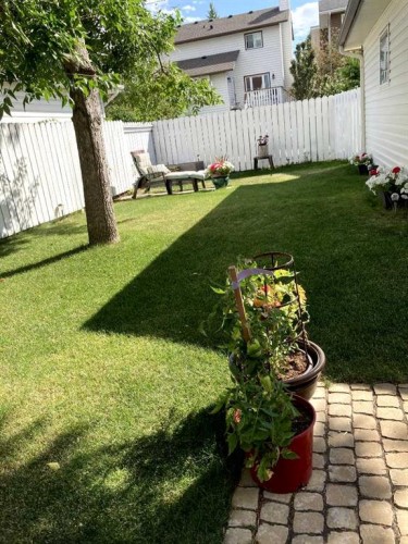 87 Edforth Road Nw, Calgary, AB - Outdoor