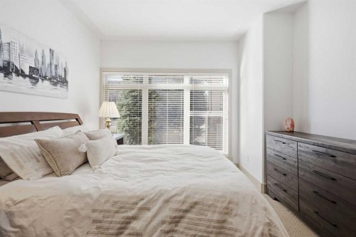 4014 Patricia Landing Sw, Calgary, AB - Indoor Photo Showing Bedroom