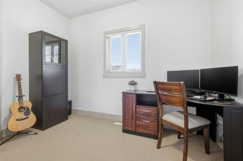 4014 Patricia Landing Sw, Calgary, AB - Indoor Photo Showing Office