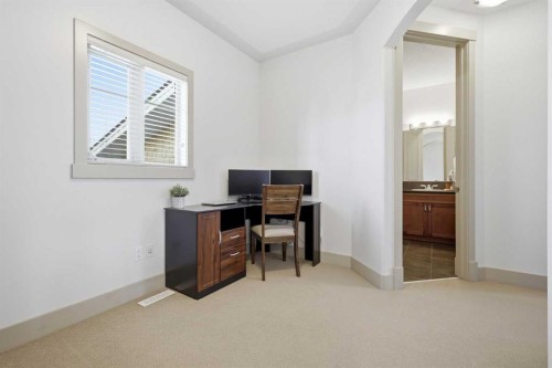 4014 Patricia Landing Sw, Calgary, AB - Indoor