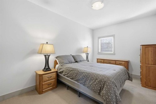 4014 Patricia Landing Sw, Calgary, AB - Indoor Photo Showing Bedroom