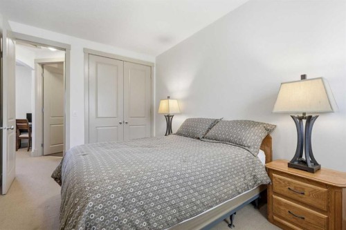 4014 Patricia Landing Sw, Calgary, AB - Indoor Photo Showing Bedroom