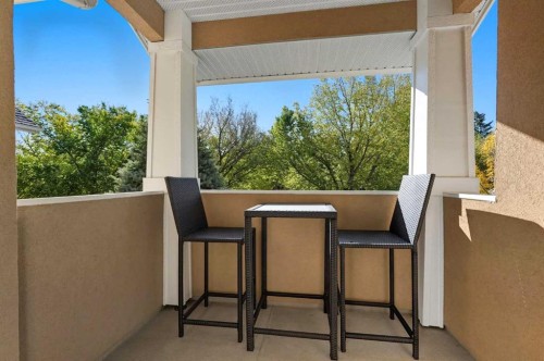 4014 Patricia Landing Sw, Calgary, AB - Outdoor With Exterior