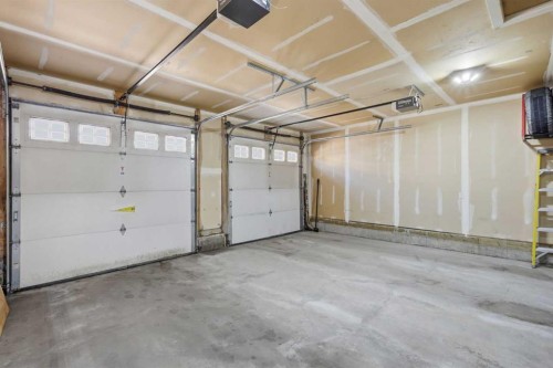 4014 Patricia Landing Sw, Calgary, AB - Indoor Photo Showing Garage