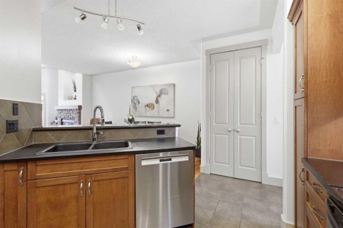 4014 Patricia Landing Sw, Calgary, AB - Indoor Photo Showing Kitchen With Double Sink