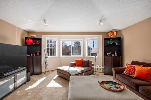 15 Valley Brook Circle Nw, Calgary, AB - Indoor Photo Showing Living Room