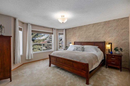 15 Valley Brook Circle Nw, Calgary, AB - Indoor Photo Showing Bedroom