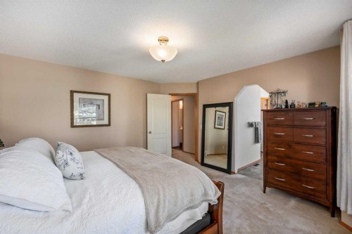 15 Valley Brook Circle Nw, Calgary, AB - Indoor Photo Showing Bedroom