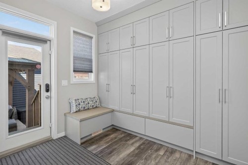 31 Lucas Boulevard Nw, Calgary, AB - Indoor Photo Showing Other Room