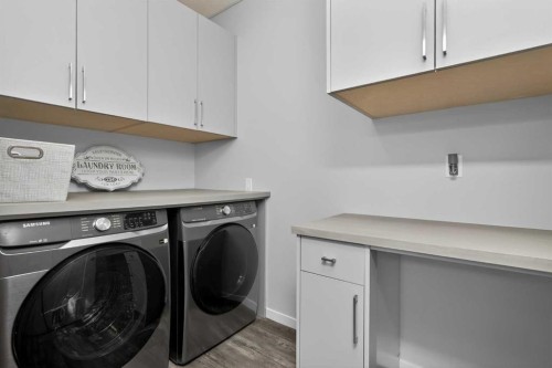 31 Lucas Boulevard Nw, Calgary, AB - Indoor Photo Showing Laundry Room