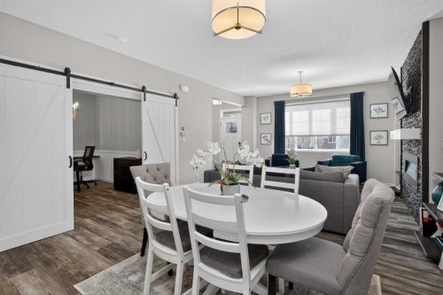 31 Lucas Boulevard Nw, Calgary, AB - Indoor Photo Showing Dining Room