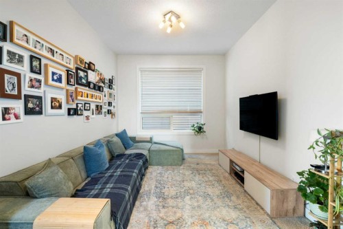 61 Cougar Ridge Cove Sw, Calgary, AB - Indoor