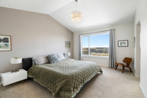 61 Cougar Ridge Cove Sw, Calgary, AB - Indoor Photo Showing Bedroom
