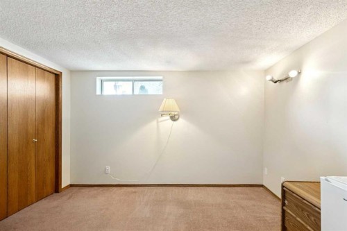 111 Scenic Ridge Court Nw, Calgary, AB - Indoor Photo Showing Other Room