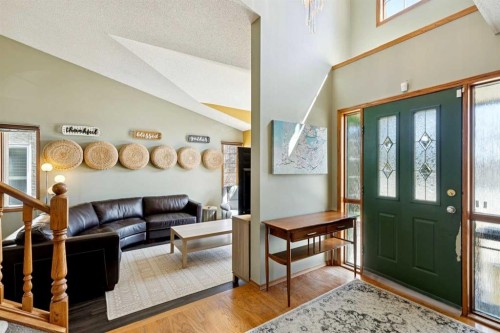 111 Scenic Ridge Court Nw, Calgary, AB - Indoor Photo Showing Other Room