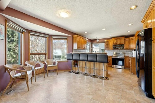 111 Scenic Ridge Court Nw, Calgary, AB - Indoor Photo Showing Kitchen