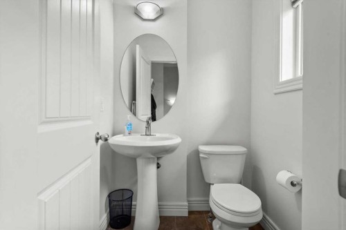 1-164 Rockyledge View Nw, Calgary, AB - Indoor Photo Showing Bathroom