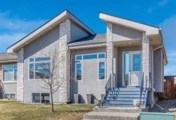 645 Country Meadows Close Diamond Valley, AB T0L 2A0
