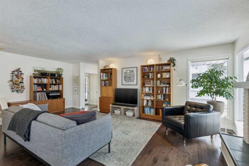 52 Beddington Circle, Calgary, AB - Indoor Photo Showing Living Room