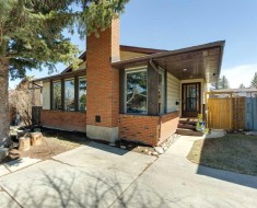 52 Beddington Circle  Calgary, AB T3K 1K6