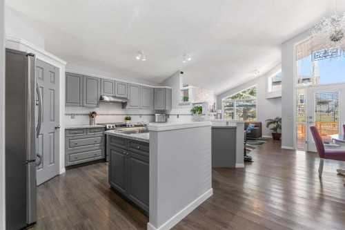114 Rocky Ridge Green Nw, Calgary, AB - Indoor Photo Showing Kitchen