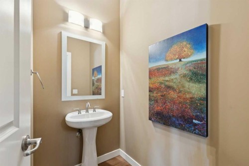 325 Evanspark Circle Nw, Calgary, AB - Indoor Photo Showing Bathroom
