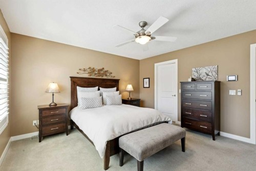 325 Evanspark Circle Nw, Calgary, AB - Indoor Photo Showing Bedroom