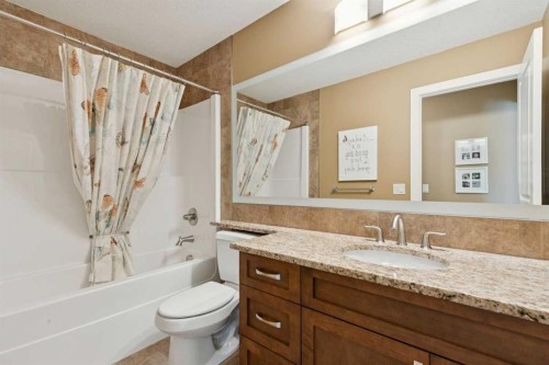 325 Evanspark Circle Nw, Calgary, AB - Indoor Photo Showing Bathroom