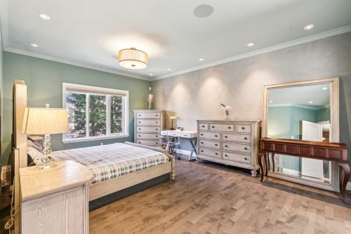 367 Discovery Place Sw, Calgary, AB - Indoor Photo Showing Bedroom