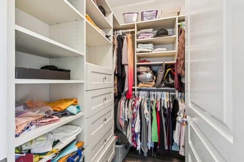 367 Discovery Place Sw, Calgary, AB - Indoor With Storage