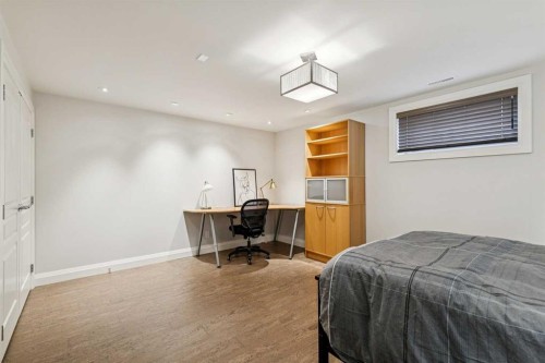 367 Discovery Place Sw, Calgary, AB - Indoor Photo Showing Other Room